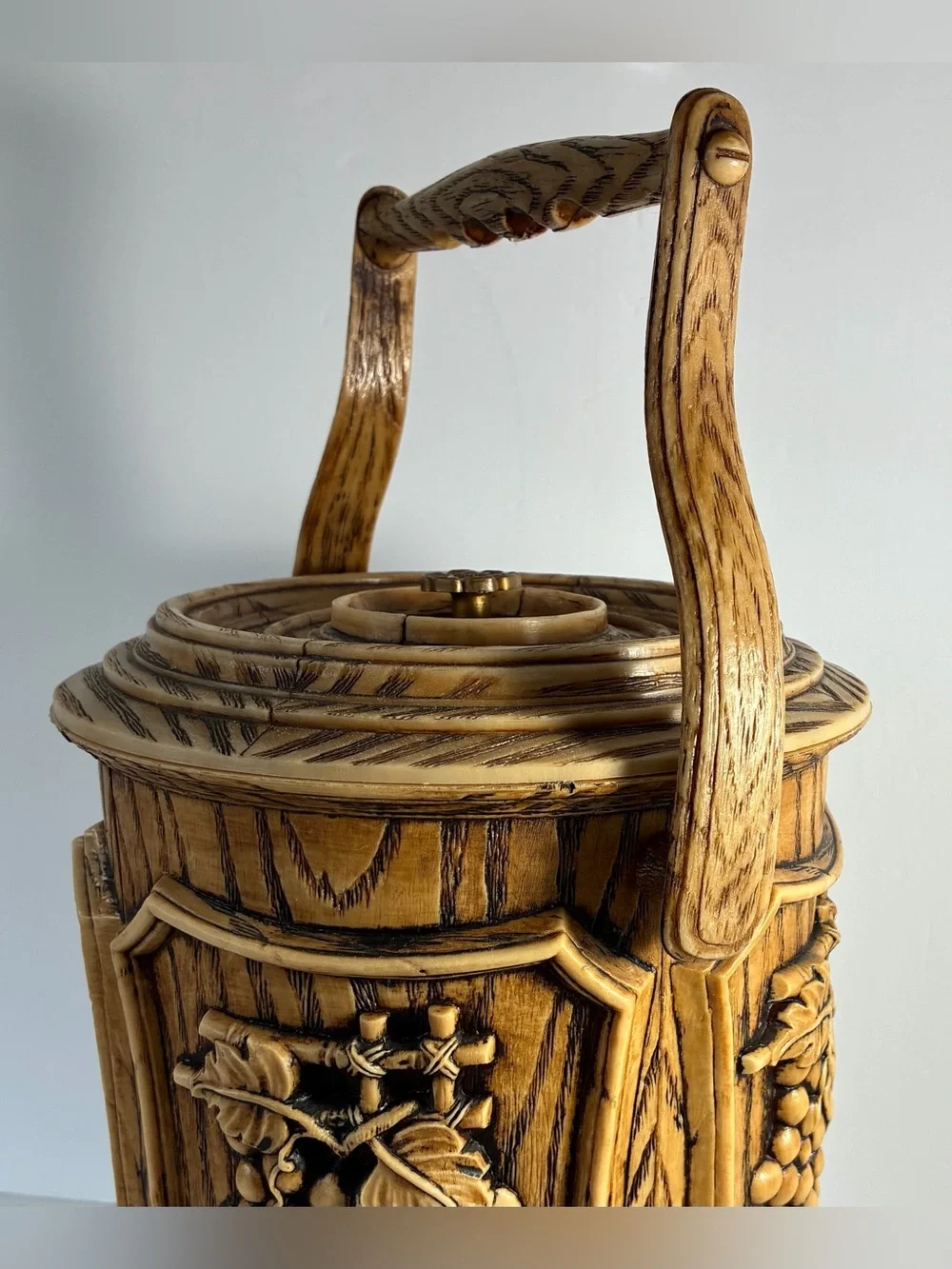 Mid Century Plastic Faux Wood Grain Cocktail Ice Bucket Brown Grapes MCM Retro